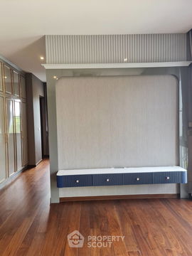 4-BR House at Lake Legend Chaengwatthana in Bang Tanai (ID 1297112)