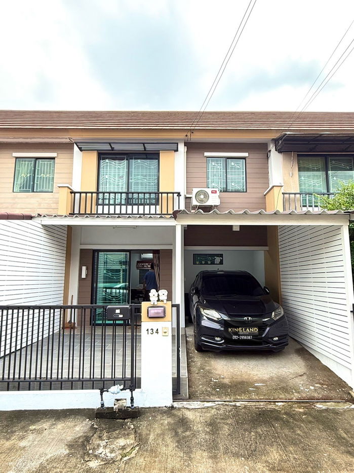 รูป 🏠 ให้เช่าทาวน์โฮม บ้านพฤกษา 79 (ลำลูกกาคลอง 3) ติดถนนลำลูกกา ✨ รีโนเวทใหม่ทั้งหลัง พร้อมเฟอร์นิเจอร์ + แอร์ 3 เครื่อง  - รูปที่ 1/20