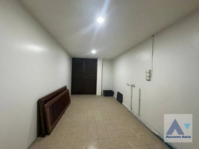 รูป 🔼🔽 AccomA 📩 3-storey townhouse in calm alley of Phra Khanong (AA40286) - รูปที่ 16/20