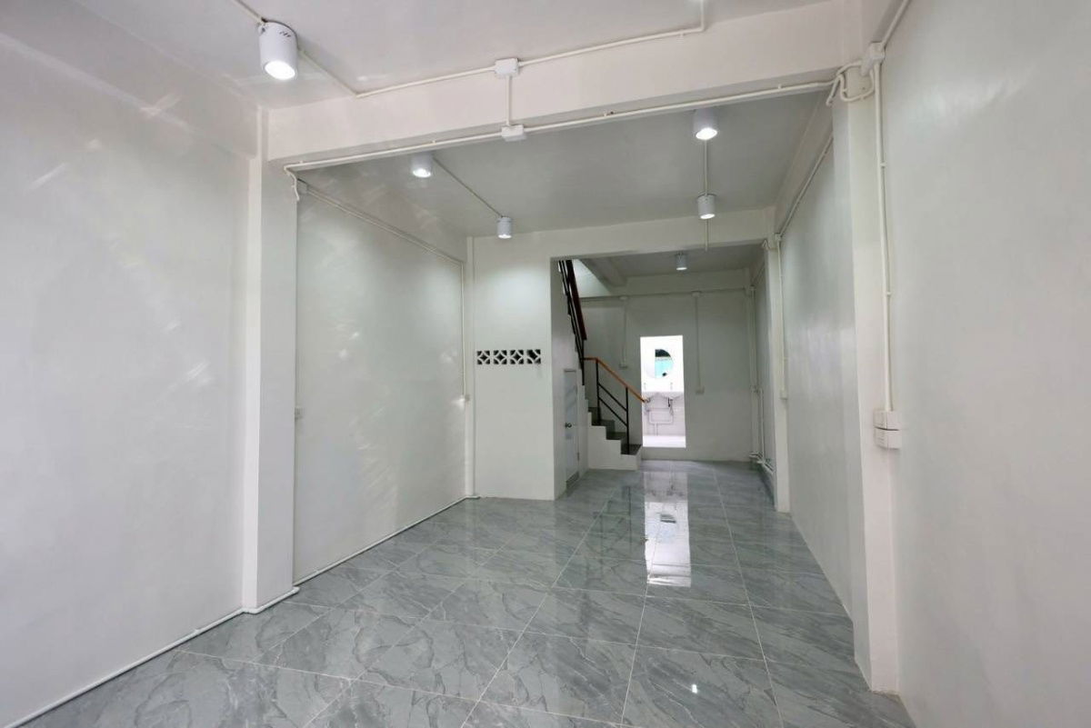 รูป 🏡 ให้เช่า ทาวน์เฮ้าส์รีโนเวทใหม่ @ สาทร 11 ใกล้ BTS ช่องนนทรี ราคา 40,000 บาท รหัสทรัพย์: RS1748 - รูปที่ 3/17
