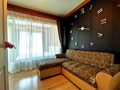 Condos for rent : Building D, 7th floor, pool view, end of October
