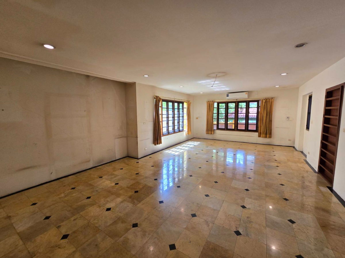 picture Hidden Gem in Rama 2! Custom-Built 3-Storey House with 18-Meter Deep Piles! 94.2 Sq.Wah 450 Sq.m House for SALE at Prukpirom Bang Khun Thian - 13/27