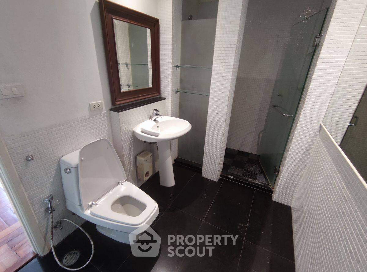 picture 2-BR Condo at Liberty Park 2 near ARL Makkasan (ID 2078685) - 8/18