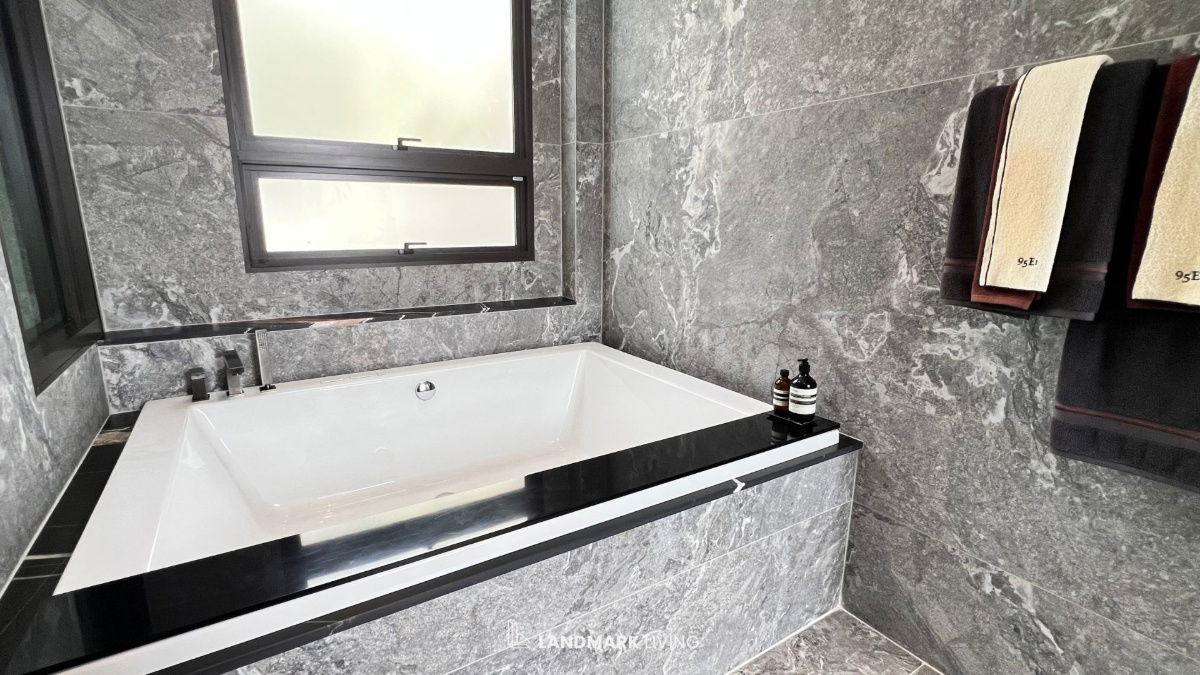 รูป คฤหาสน์หรู "สำหรับคนพิเศษ… ที่เลือกจะใช้ชีวิตไม่เหมือนใคร" ระดับ Ultra Luxury  - รูปที่ 9/16