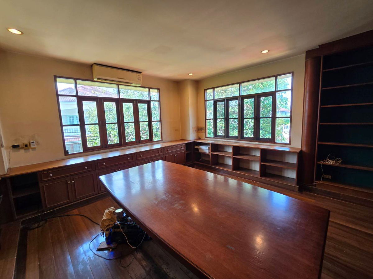 picture Hidden Gem in Rama 2! Custom-Built 3-Storey House with 18-Meter Deep Piles! 94.2 Sq.Wah 450 Sq.m House for SALE at Prukpirom Bang Khun Thian - 12/27