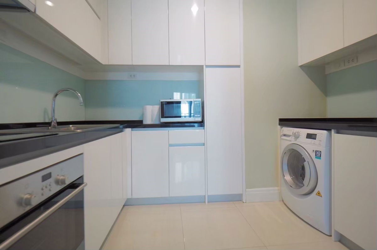 รูป Newly Renovated Room | 2B2B ห้องใหญ่ 93 ตร.ม. ห้องมุม พร้อมอ่างอาบน้ำ เฟอร์ครบพร้อมเข้าอยู่  - รูปที่ 13/18