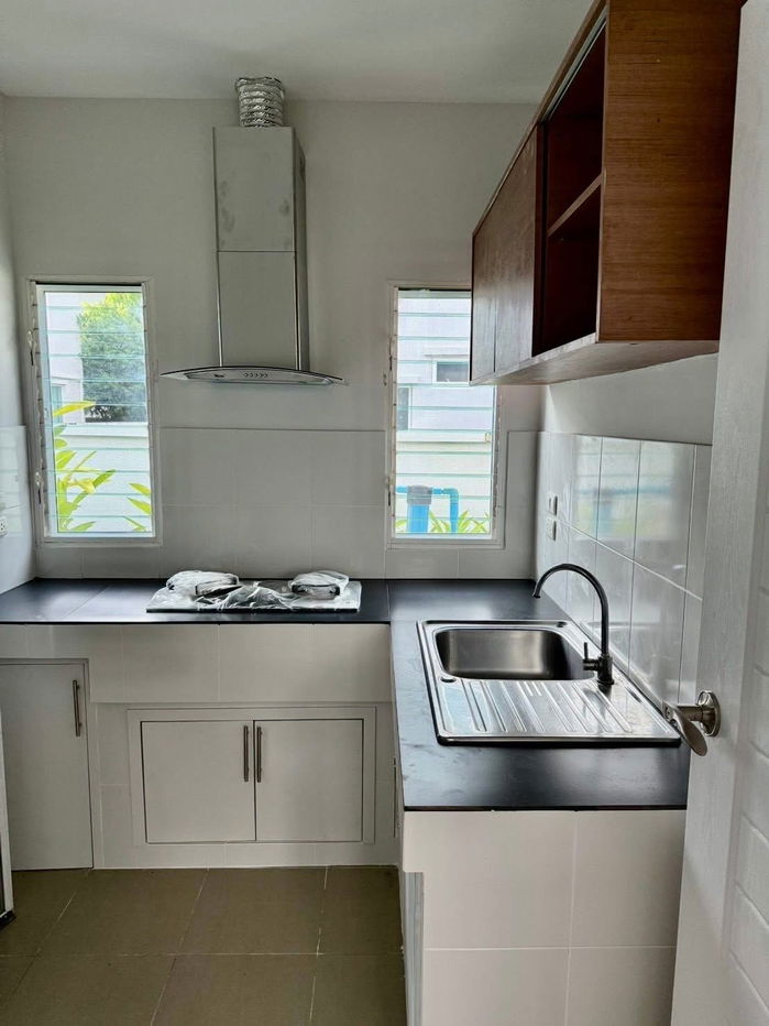 รูป 🏡 ให้เช่าบ้านใหม่ 2 ชั้น ในโครงการคุณภาพ เดินทางสะดวก ติดถนนวงแหวนรอบ 2 พร้อมเฟอร์นิเจอร์ใหม่ครบชุด ทำเลดี เดินทางสะดวก ใกล้รวมโชค โรงเรียนนานาชาติ - รูปที่ 5/8