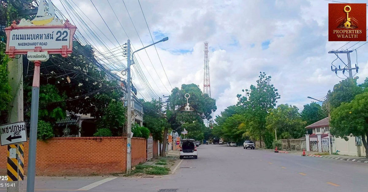 รูป Call : 098-885-4878 ขายบ้านเดี่ยวตากอากาศ ทำเลทอง ใจกลางเมืองหัวหิน เพียง 100 เมตร จากชายหาดหัวหิน - รูปที่ 11/14