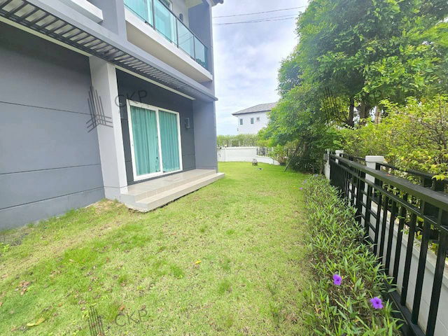 picture Single house, Centro Pracha Uthit 90, house opposite the roundabout, spacious area and garden area within the fence, shady atmosphere. - 3/24