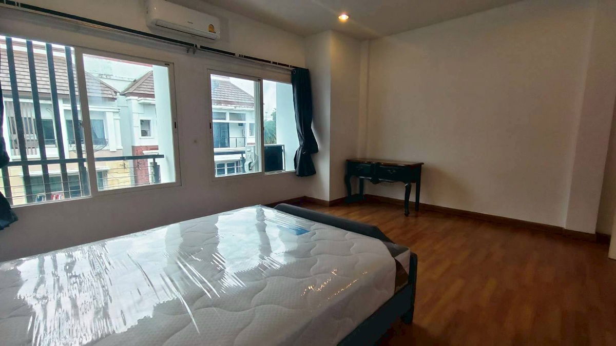 picture For rent: Townhouse 20 sq.w. Baan Klang Muang Urbanion Rama 9-Ladprao - 14/16