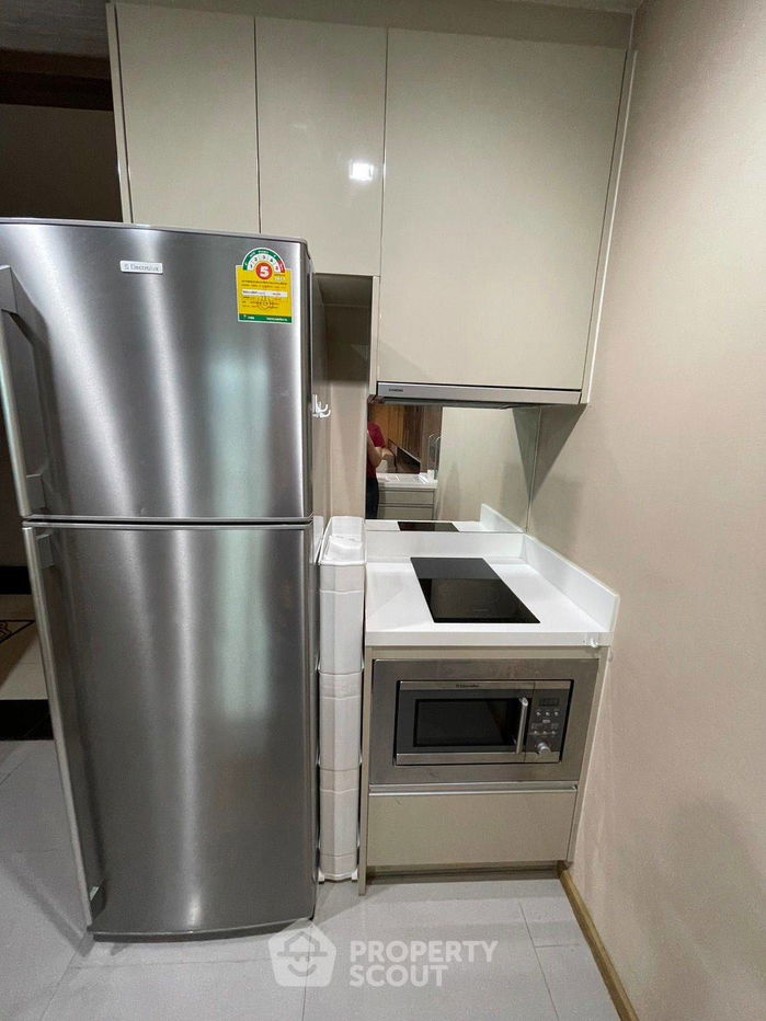 picture 1-BR Condo at The Address Sathorn near BTS Saint Louis (ID 2300989) - 10/12
