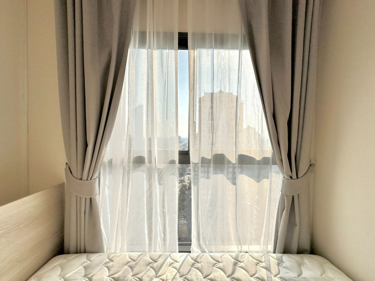 รูป TA-0668🏙️Nia by Sansiri  1 ห้องนอนใหญ่ 1 ห้องนอนเล็ก เพียง 21,000 บาท ทักไลน์ Line: @040gfhy - รูปที่ 3/14