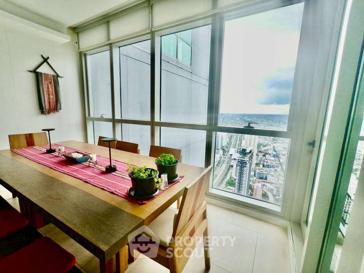 picture 3-BR Condo at The River Condominium near BTS Saphan Taksin (ID 2300972) - 7/17
