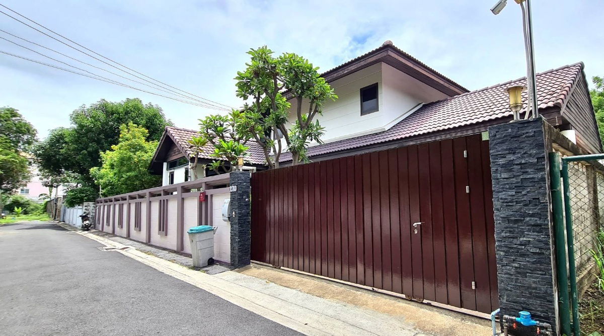 รูป ขายบ้านหรู ลาดพร้าว 42 เพียง 500 เมตรจากรถไฟฟ้าสถานีภาวนา - รูปที่ 1/11