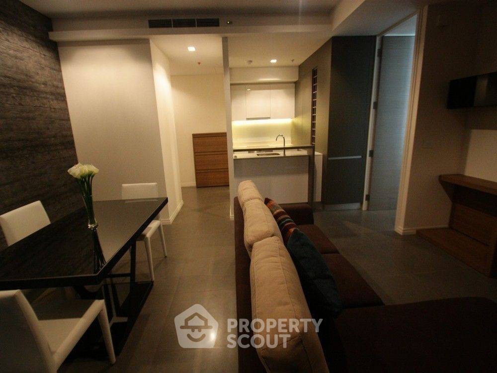 รูป คอนโด 1-ห้องนอน ที่ เดอะ ริเวอร์ คอนโดมิเนียม ใกล้ BTS สะพานตากสิน (ID 382796) - รูปที่ 2/16