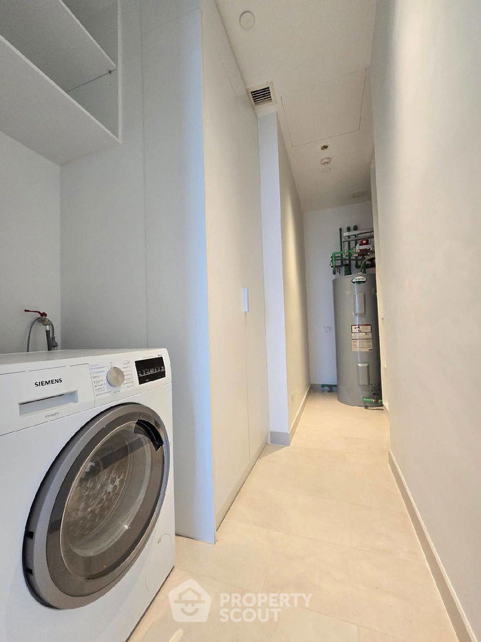 picture 2-BR Condo at Four Seasons Private Residences Bangkok near BTS Saphan Taksin (ID 2083310) - 40/45