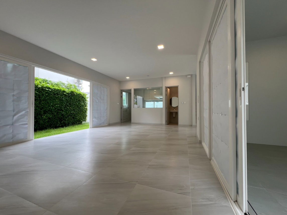 รูป บ้านเดี่ยว Villaggio 3 ศรีนครินทร์-บางนา (โครงการคุณภาพ Land & Houses) หลังมุม ใกล้คลับเฮ้าส์ ร่มรื่น ลมเย็นสบาย - รูปที่ 7/20