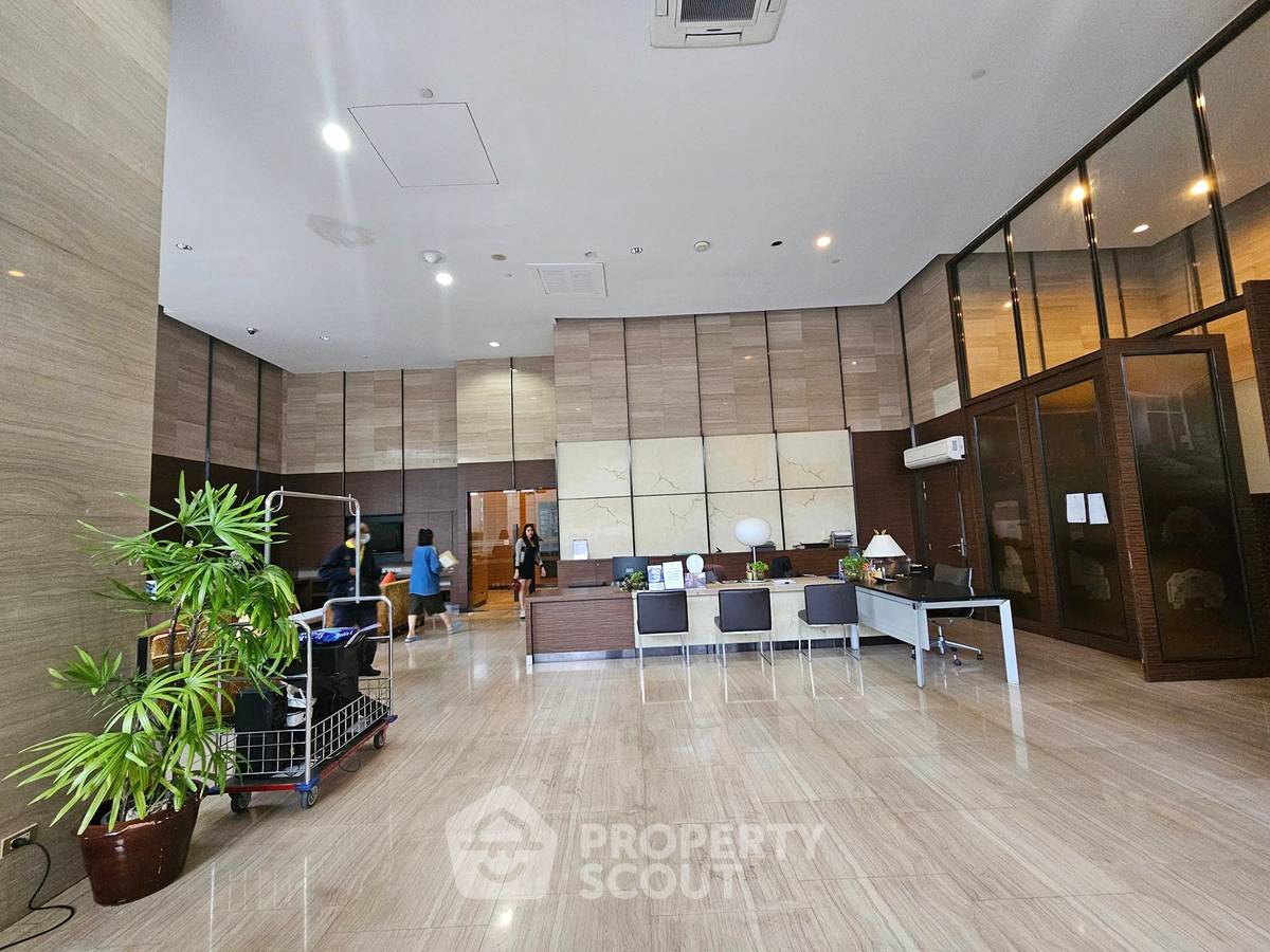 picture 3-BR Condo at Sathon Heritage Residences near BTS Chong Nonsi (ID 1831543) - 18/20