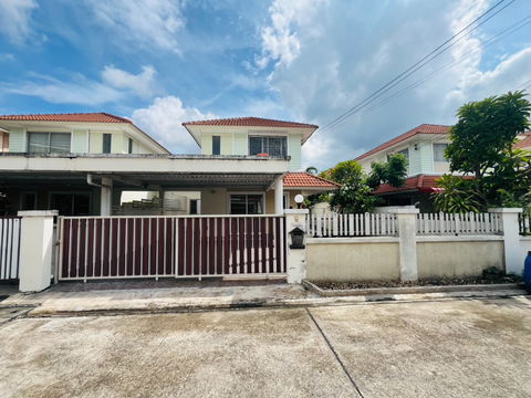 🏡 บ้านแฝด 3 ห้องนอน ✨ รีโนเวท+ทาสีใหม่ทั้งหลัง พร้อมเข้าอยู่ทันที! 📍 บ้านสวนวิวเขา | 💰 3.2 ลบ.