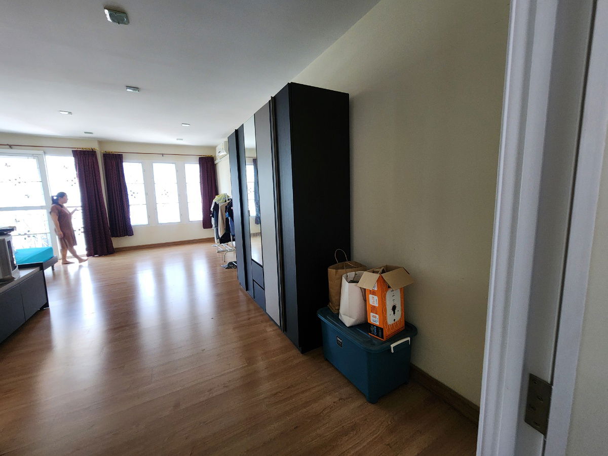 รูป **บ้านว่างครับผม 2 ห้องมาสเตอร์เบดรูม**หมู่บ้านโกลเด้นทาวน์ ปิ่นเกล้า-จรัญสนิทวงศ์📌📌ซอยที่ 7 เพื่อนบ้านดี อยู่ใกล้ทางเข้าโครงการเดินทางสะดวก - รูปที่ 21/35