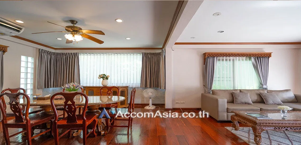 picture 🔼🔽 AccomA 📩 Classic detached house with wooden interior and garden (AA27170) - 3/12