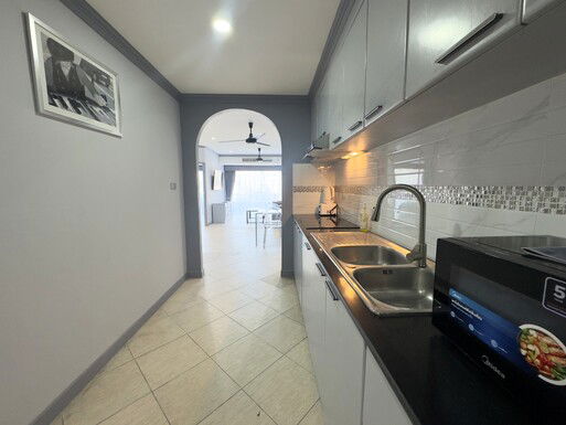 picture 2 Bedrooms Condominium @ Executive Residence II - 7/30