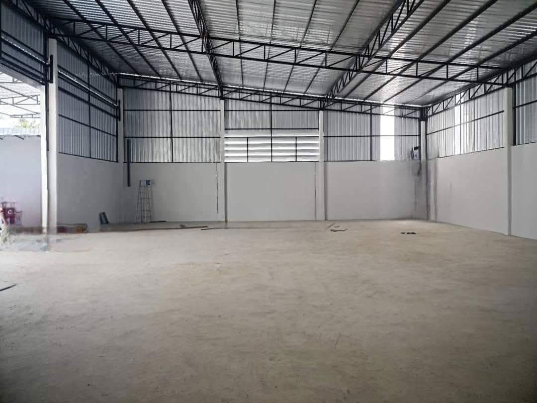 รูป โกดังให้เช่า โรงงานให้เช่า พร้อมสำนักงานไฟฟ้า 3 เฟส ถนนเลียบคลอง 6 คลองหลวง ปทุมธานี ติดต่อ Khun Panya 063-381-5838 - รูปที่ 2/6