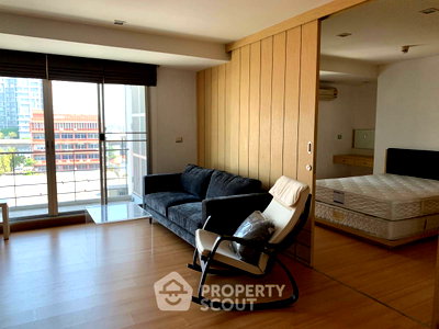 Condos for sale : 1-BR Condo at Tree Condo Sukhumvit 52 near BTS On Nut (ID 2302346)