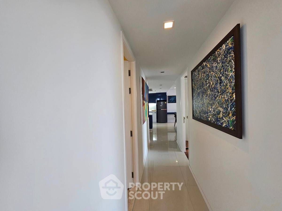 picture 3-BR Condo at Sathon Heritage Residences near BTS Chong Nonsi (ID 1831543) - 8/20
