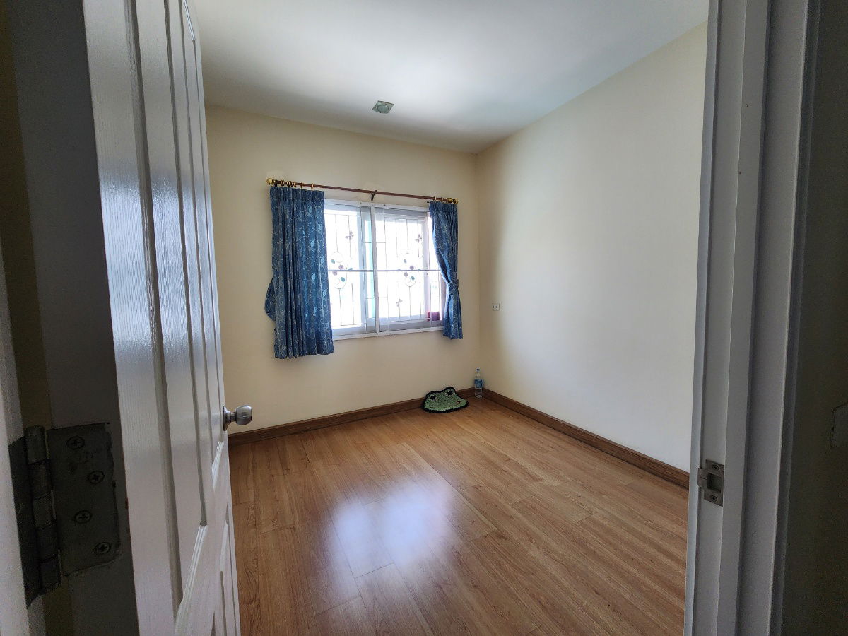 รูป **บ้านว่างครับผม 2 ห้องมาสเตอร์เบดรูม**หมู่บ้านโกลเด้นทาวน์ ปิ่นเกล้า-จรัญสนิทวงศ์📌📌ซอยที่ 7 เพื่อนบ้านดี อยู่ใกล้ทางเข้าโครงการเดินทางสะดวก - รูปที่ 13/35