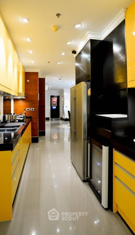 picture 3-BR Condo at The Master Centrium Asoke-Sukhumvit near MRT Sukhumvit (ID 509980) - 3/7