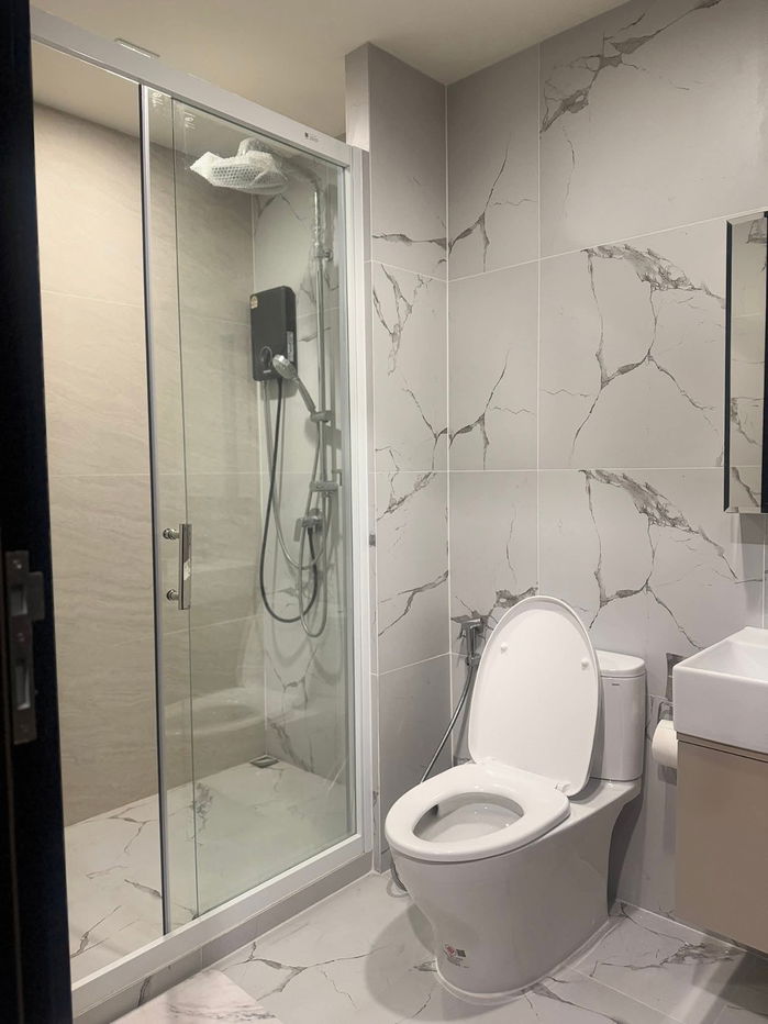picture New Condo, new room for rent Na Reva Chereonnakorn with the river view and the best location of Bangkok - 10/21