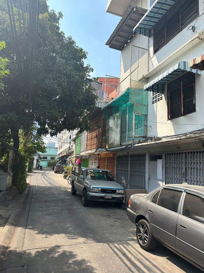 picture 💼 For sale: 3 shophouses in the heart of Din Daeng with tenants – get immediate income. - 4/6
