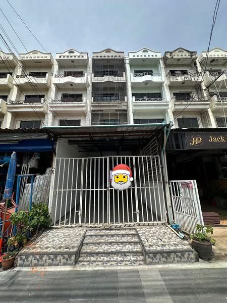 รูป  ให้เช่าตึกแถว 4.5 ชั้น ซอยนวลจันทร์ 36 – ทำเลทอง หัวมุม ใกล้เลียบด่วนรามอินทรา 7 ห้องนอน (แอร์ทุกห้อง)  6 ห้องน้ำ - รูปที่ 1/4
