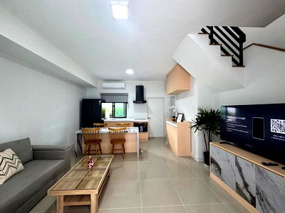 Houses for rent Samut Prakarn : Town Home For Rent Pleno Sukhumvit - Bangna 2 Samut Prakan