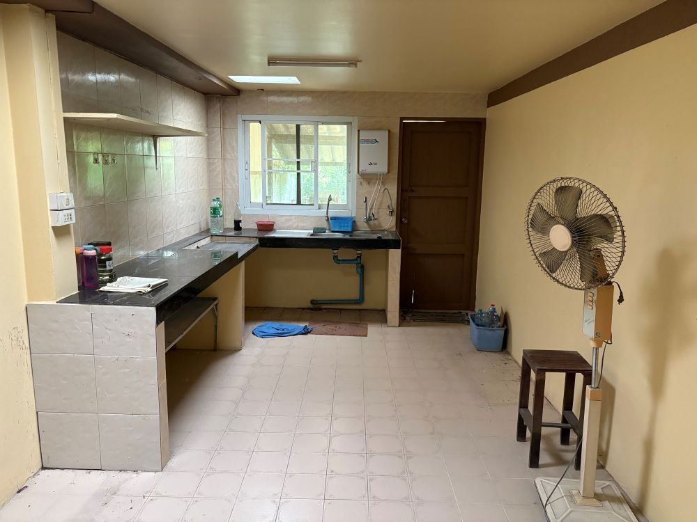 รูป ขายบ้านเดี่ยวชั้นครึ่ง 3 ห้องนอน ถ.พุทธมณฑล สาย2 ซ.11 พร้อมเข้าอยู่ ทำเลดี ใกล้เดอะมอลล์บางแค - รูปที่ 10/15