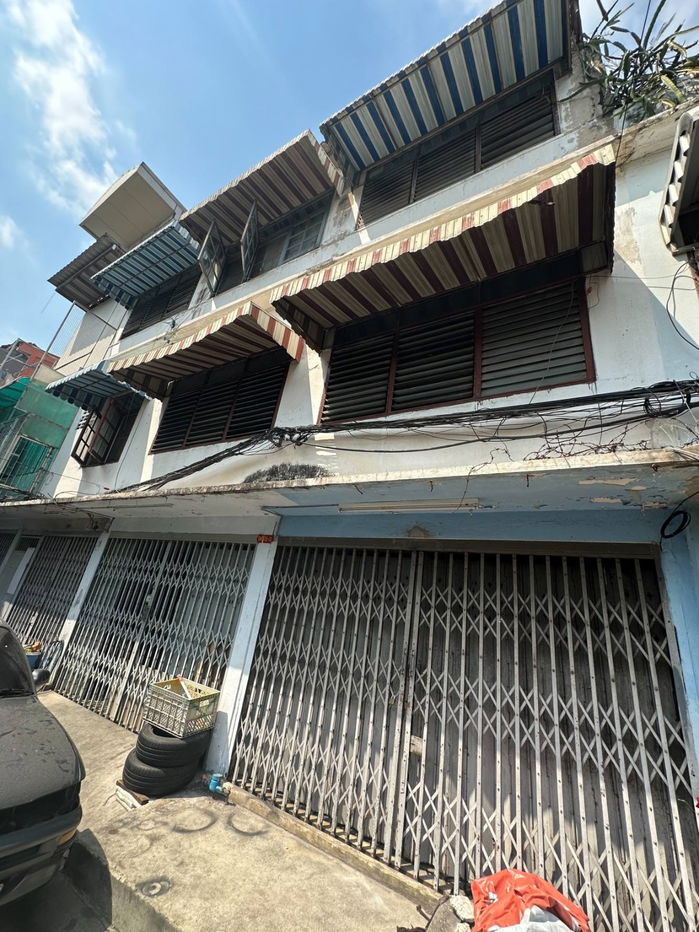picture 💼 For sale: 3 shophouses in the heart of Din Daeng with tenants – get immediate income. - 1/6