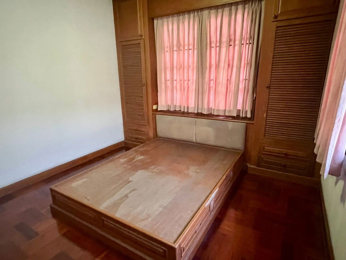 รูป ขายด่วน  บ้านเดี่ยว 71 ตรว. บางนา กม.10 4ห้องนอน3ห้องน้ำ 2 จอดรถ บิ้วอินท์ไม้สักพร้อมอยู่ - รูปที่ 18/26