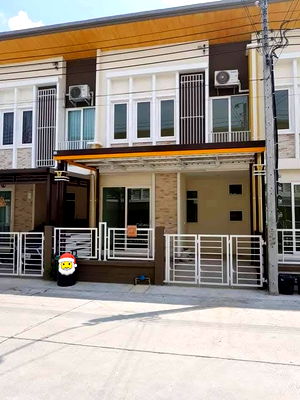 เช่าทาวน์โฮม สมุทรปราการ : 🏠 ให้เช่าทาวน์โฮม 2 ชั้น โครงการ Golden Town บางนา–กิ่งแก้ว  3 ห้องนอน 2 ห้องน้ำ🌿ใกล้สนามบินสุวรรณภูมิ – เดินทางสะดวก – เฟอร์ครบ – พร้อมอยู่ทันที‼️