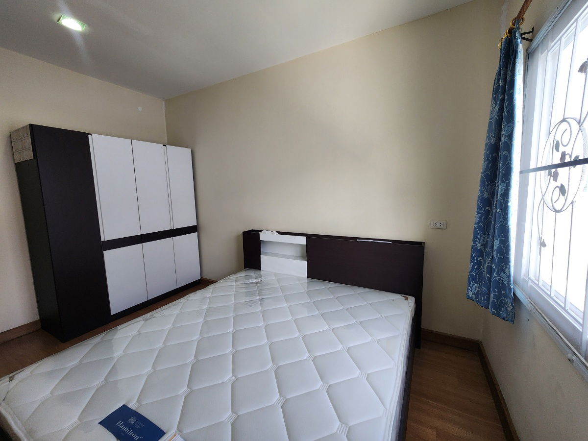 รูป **บ้านว่างครับผม 2 ห้องมาสเตอร์เบดรูม**หมู่บ้านโกลเด้นทาวน์ ปิ่นเกล้า-จรัญสนิทวงศ์📌📌ซอยที่ 7 เพื่อนบ้านดี อยู่ใกล้ทางเข้าโครงการเดินทางสะดวก - รูปที่ 12/35