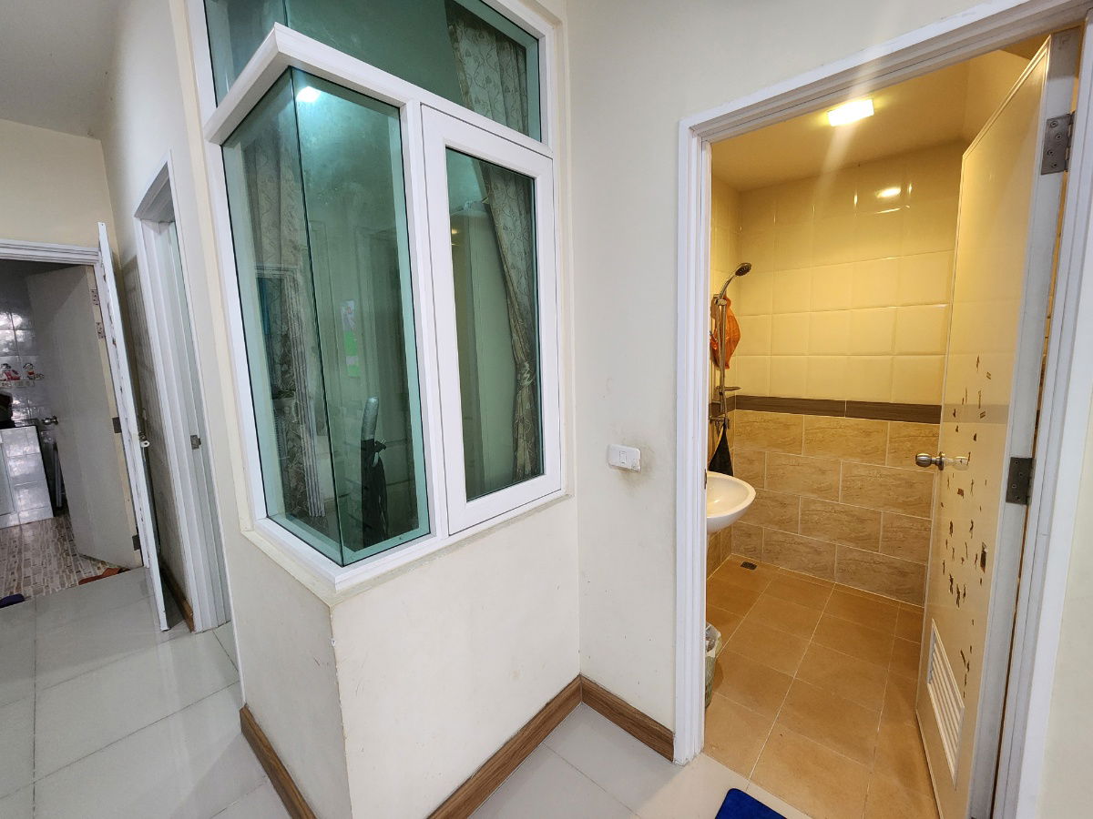 รูป **บ้านว่างครับผม 2 ห้องมาสเตอร์เบดรูม**หมู่บ้านโกลเด้นทาวน์ ปิ่นเกล้า-จรัญสนิทวงศ์📌📌ซอยที่ 7 เพื่อนบ้านดี อยู่ใกล้ทางเข้าโครงการเดินทางสะดวก - รูปที่ 26/35