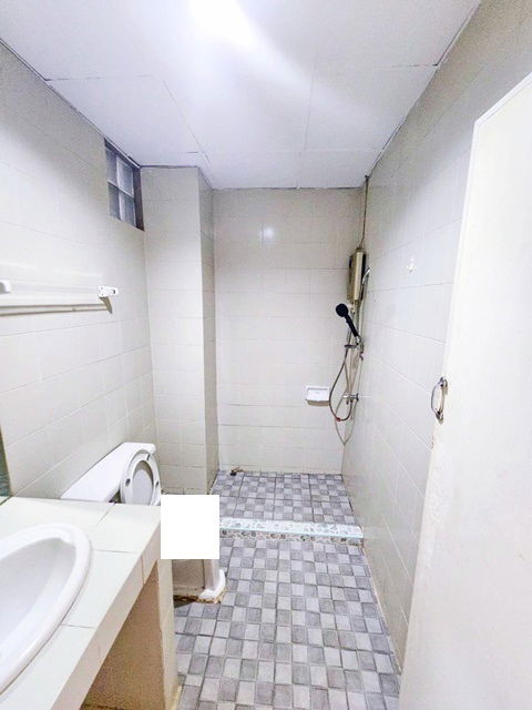 picture 7-Eleven the lawn 2a/c Nawamin 133-141 opposite Lotus Thai Watsadu 3-story townhouse 4bed 11,499B-M - 4/8