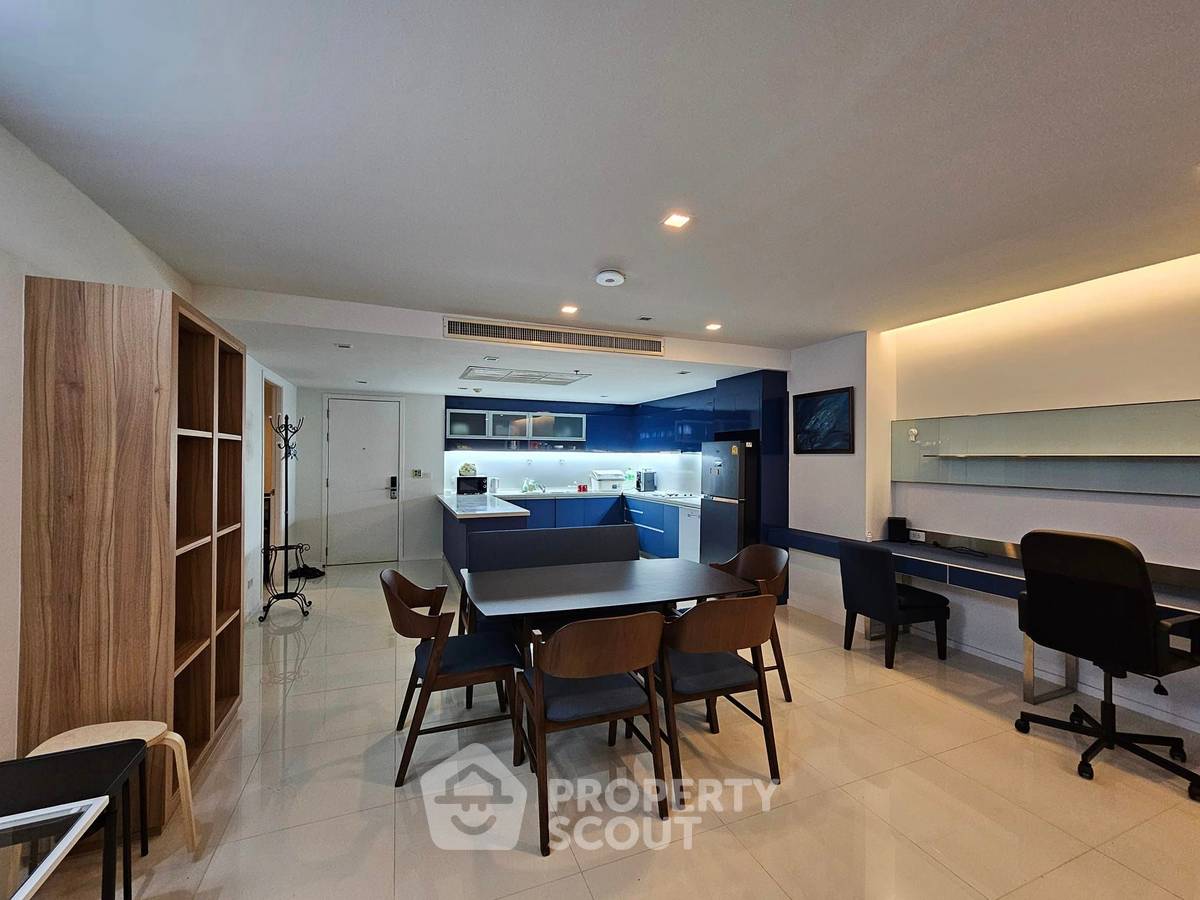 picture 3-BR Condo at Sathon Heritage Residences near BTS Chong Nonsi (ID 1831543) - 2/20