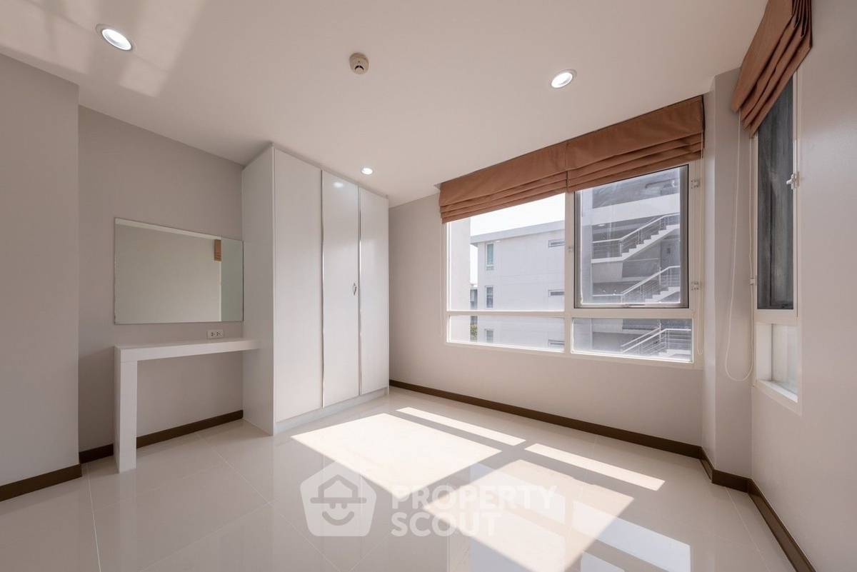 picture 2-BR Condo at Elements Srinakarin in Nong Bon (ID 1987390) - 7/16