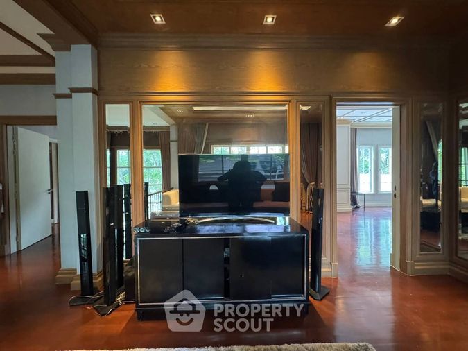4-bed house for rent, 600 sqm, 177 sq wah, Granada Pinklao - Phetkasem