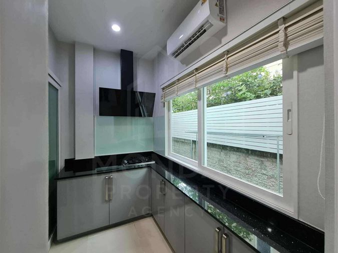 ให้เช่าบ้านเดี่ยว 4 ห้องนอน 150 ตร.ว. แกรนดิโอ รามอินทรา - วงแหวน