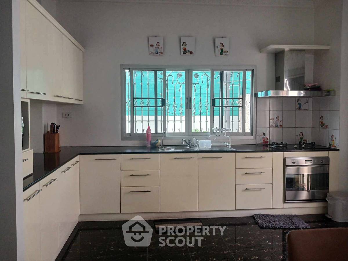 รูป บ้าน 3-ห้องนอน ใกล้ ถนนพระตำหนัก พัทยา (ID 2303809) - รูปที่ 7/13