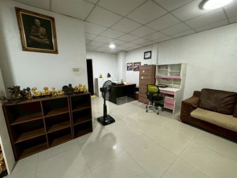 รูป ขายด่วน!! ทาวน์เฮาส์ หมู่บ้านอมรพันธ์ 12 - 29 ตร.ว. 170 ตรม. *ใกล้ BTS สายหยุดเพียง 200 เมตร* - รูปที่ 3/10