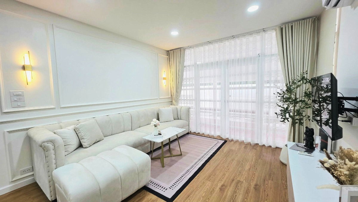 รูป บ้านเดี่ยวให้เช่า: หมู่บ้าน รัชดานิเวศน์ แยก 5 - รูปที่ 2/12