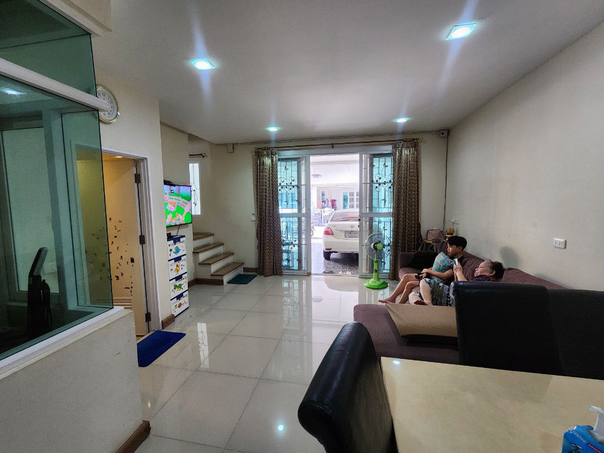 รูป **บ้านว่างครับผม 2 ห้องมาสเตอร์เบดรูม**หมู่บ้านโกลเด้นทาวน์ ปิ่นเกล้า-จรัญสนิทวงศ์📌📌ซอยที่ 7 เพื่อนบ้านดี อยู่ใกล้ทางเข้าโครงการเดินทางสะดวก - รูปที่ 32/35
